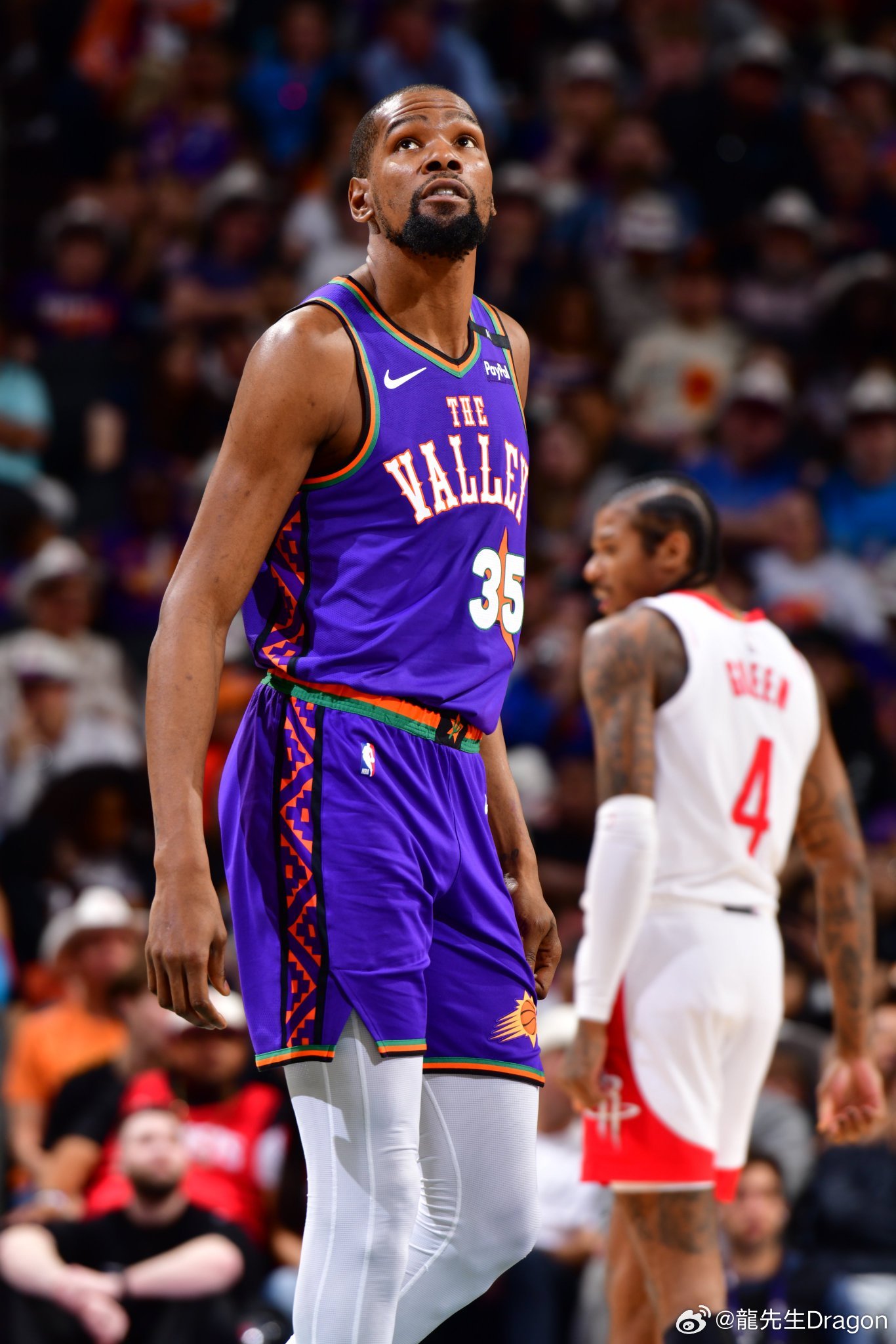 开云中国官网杜兰特回归赛场,爆冷首场状态亮眼,TL观众沸腾!(杜兰特回归了吗?)