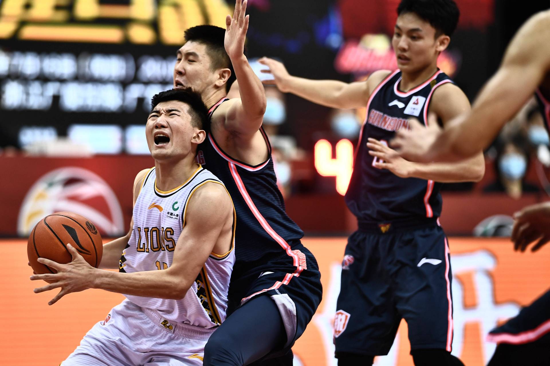 云中国官方网站广厦男篮迎CBA常规赛关键赛，加时末段队长鼓劲，话题不断，更衣室氛围转暖的简单介绍