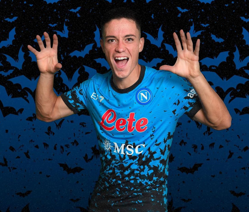 kaiyun官方入口包含里尔训练开放日，赛前豪取连胜引欢呼，欧冠在即，医务组通报恢复的词条